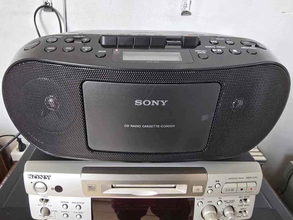 SONY CD RADIO CASSETTE-CORDER, Ophalen of Verzenden, Zo goed als nieuw