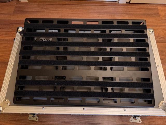 Rockboard CINQUE 5.2 C pedalboard met flight case, Ophalen of Verzenden, Zo goed als nieuw, Elektrische gitaar, Flightcase
