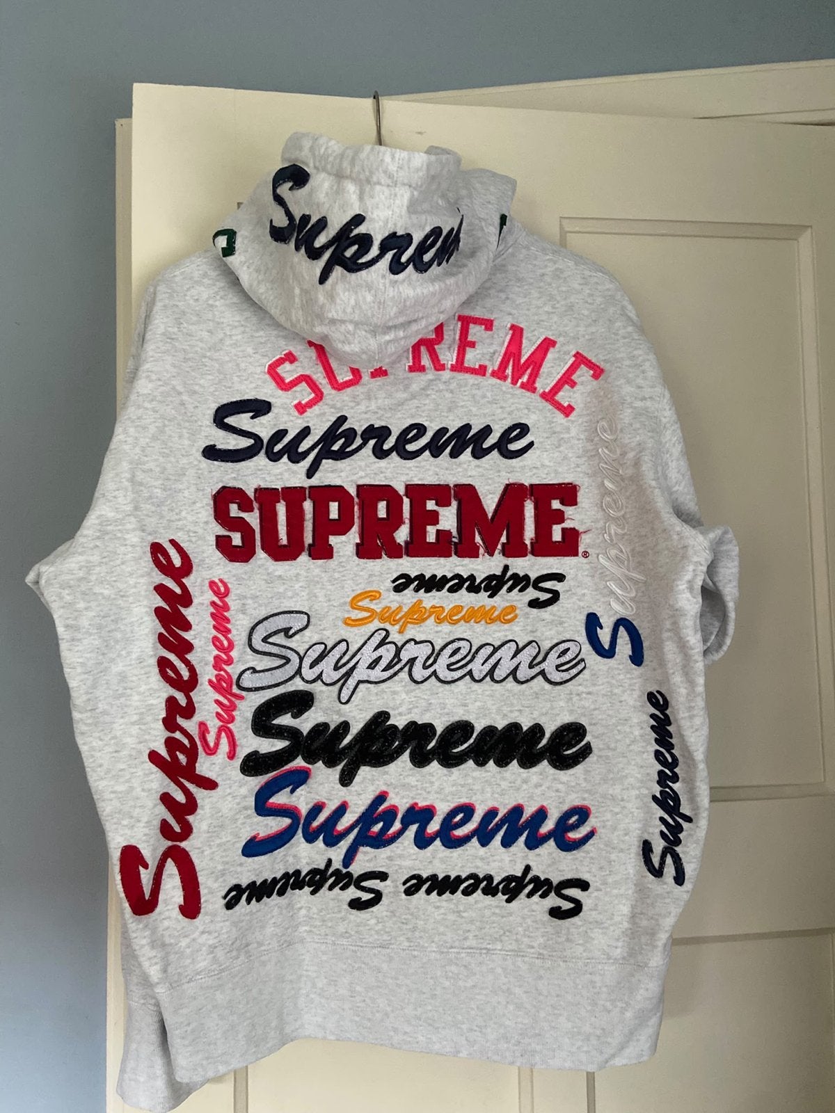 Supreme Hoodie Grijs Maat M, Ophalen of Verzenden, Gedragen