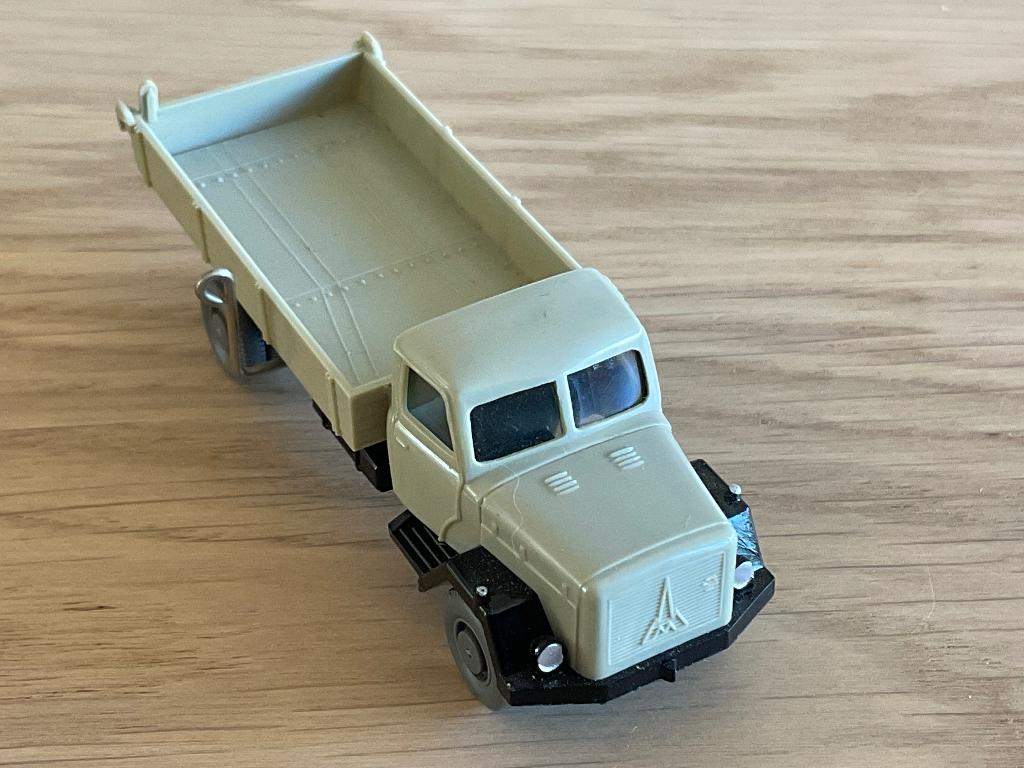Wiking 424/1d Magirus Saturn Kipper, Hobby en Vrije tijd, Modelauto's | 1:87, Ophalen of Verzenden, Zo goed als nieuw, Bus of Vrachtwagen