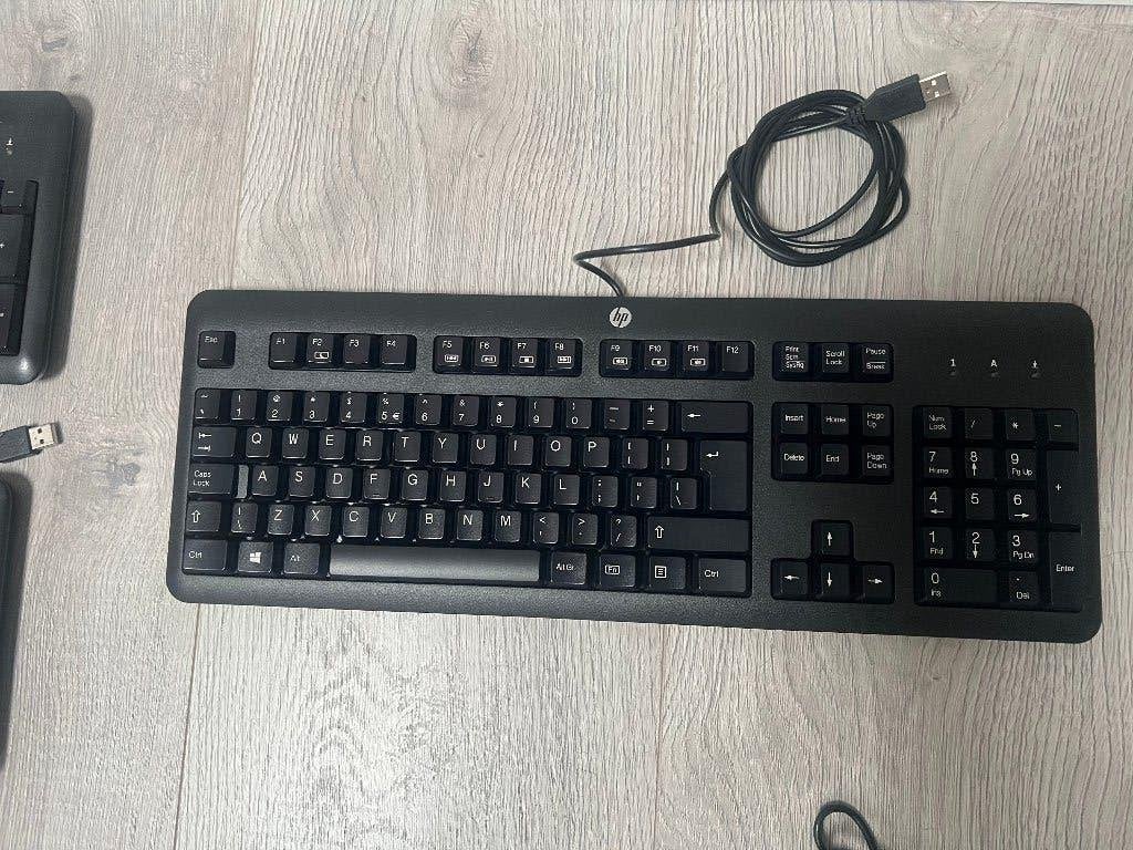 4x HP Toetsenbord KU-1156 – QWERTY (USB / Bedraad), Computers en Software, Hp, Gebruikt, Ophalen of Verzenden, Qwerty