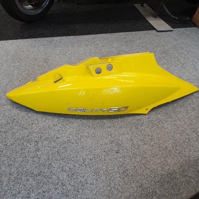 Rechter zijkap zij kap Kymco Agility origineel zijkuipdeel, Fietsen en Brommers, Brommeronderdelen | Scooters, Ophalen of Verzenden