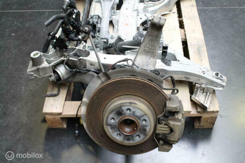 Remmenset vooraan links of rechts bmw 5 serie f10 f11 (2009-