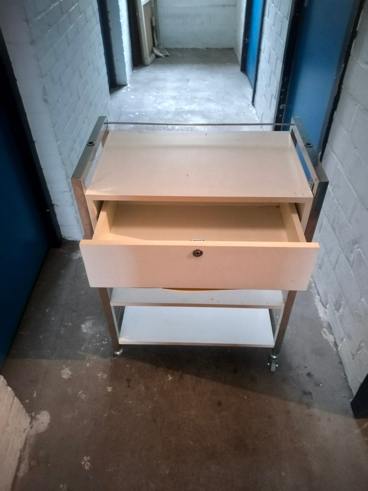 pedicure tafel 25 euro, Ophalen, Gebruikt