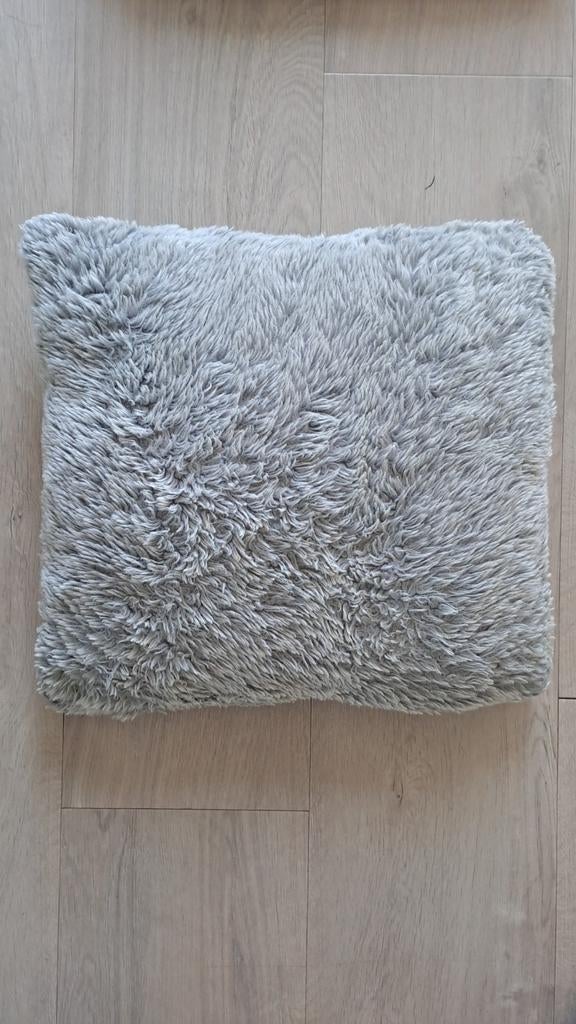 Sierkussens 43x43 en 60x35, Ophalen of Verzenden, Zo goed als nieuw, Grijs, Rechthoekig