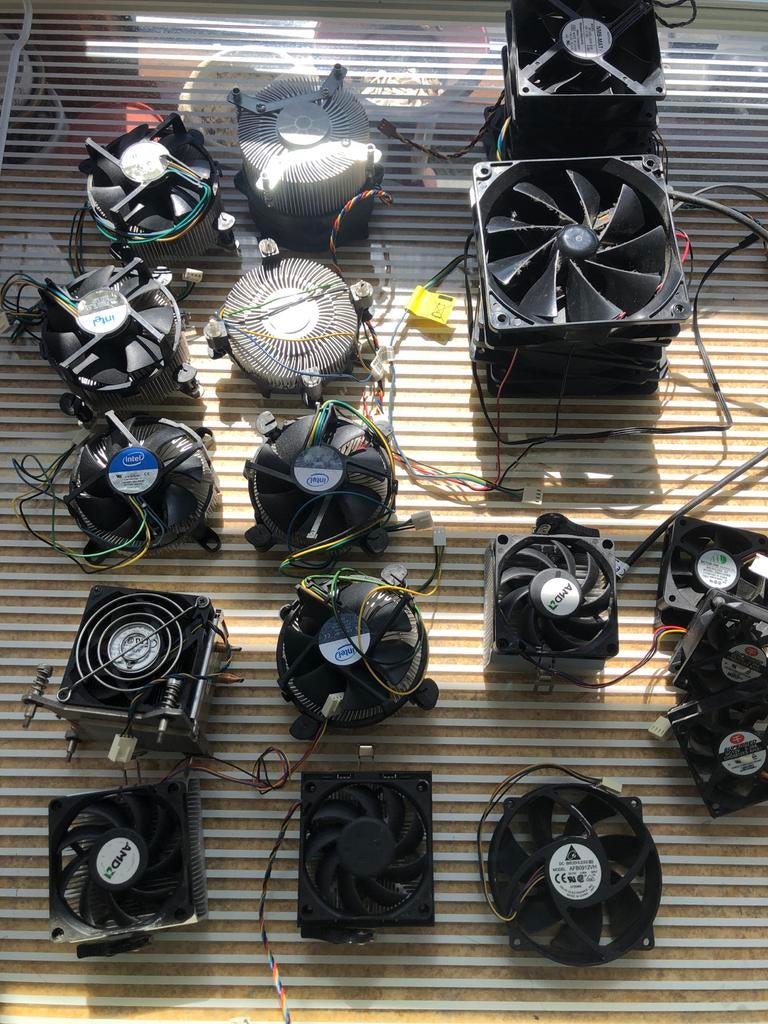 Partij diverse CPU koelers en ventilatoren (Intel/AMD), Computers en Software, Computerkoelers, Gebruikt, Luchtkoeling, Ophalen of Verzenden