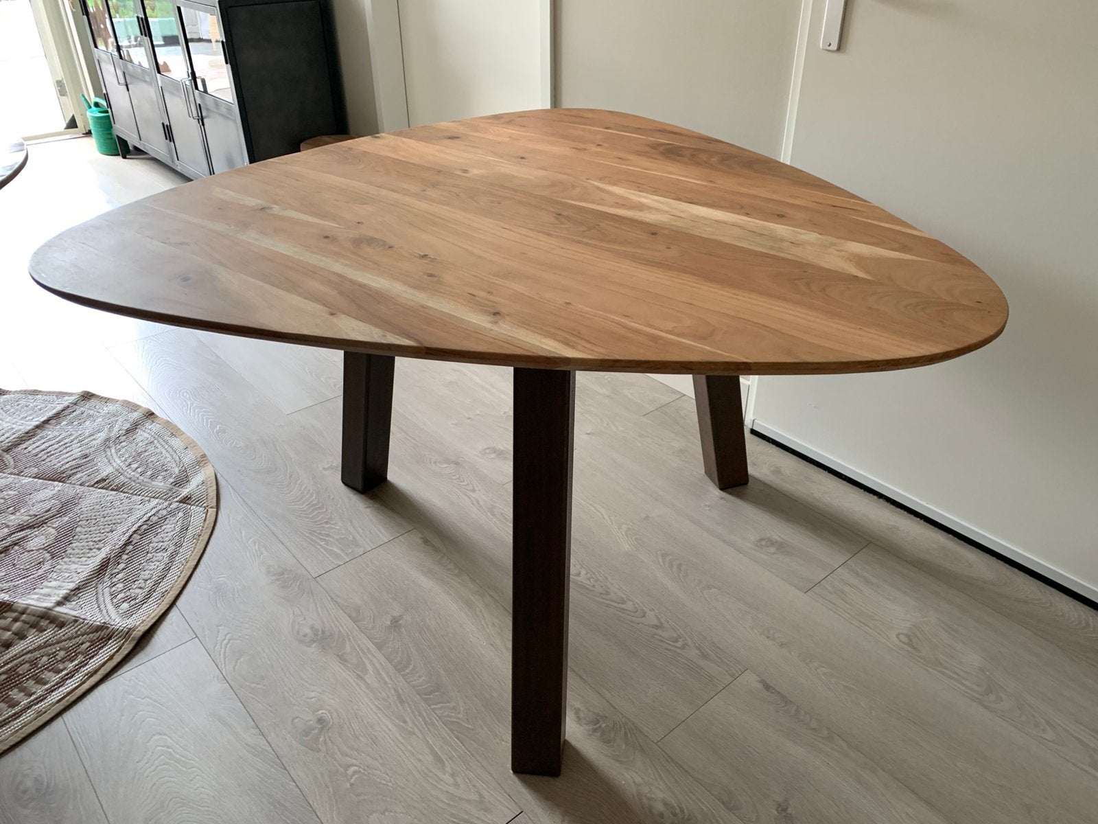 Triangel driehoek eettafel 135 cm., Ophalen, Zo goed als nieuw, Rechthoekig, 100 tot 150 cm
