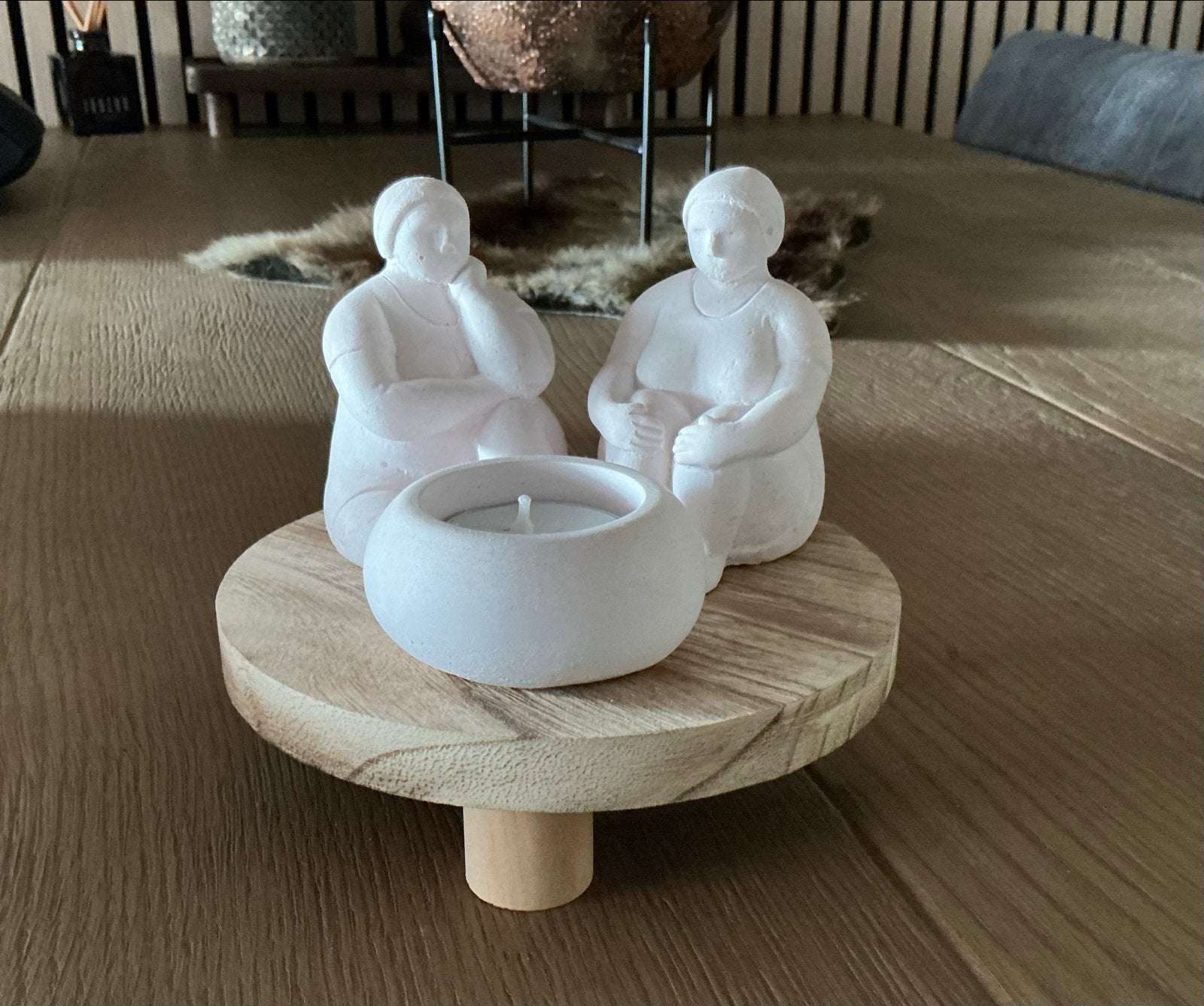 Leuke decoratie: dikke dames met lichtje op plateau, Overige materialen, Overige stijlen, Ophalen of Verzenden, Zo goed als nieuw