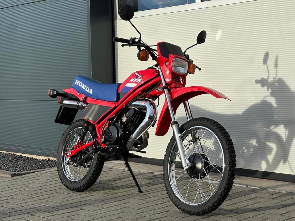 Honda MT5 1986 R134 Rood, Fietsen en Brommers, Brommers | Honda, Honda, Ophalen of Verzenden, Zo goed als nieuw, Rivium Boulevard 201-234 (Level 11) 2909 LK Capelle aan den IJssel