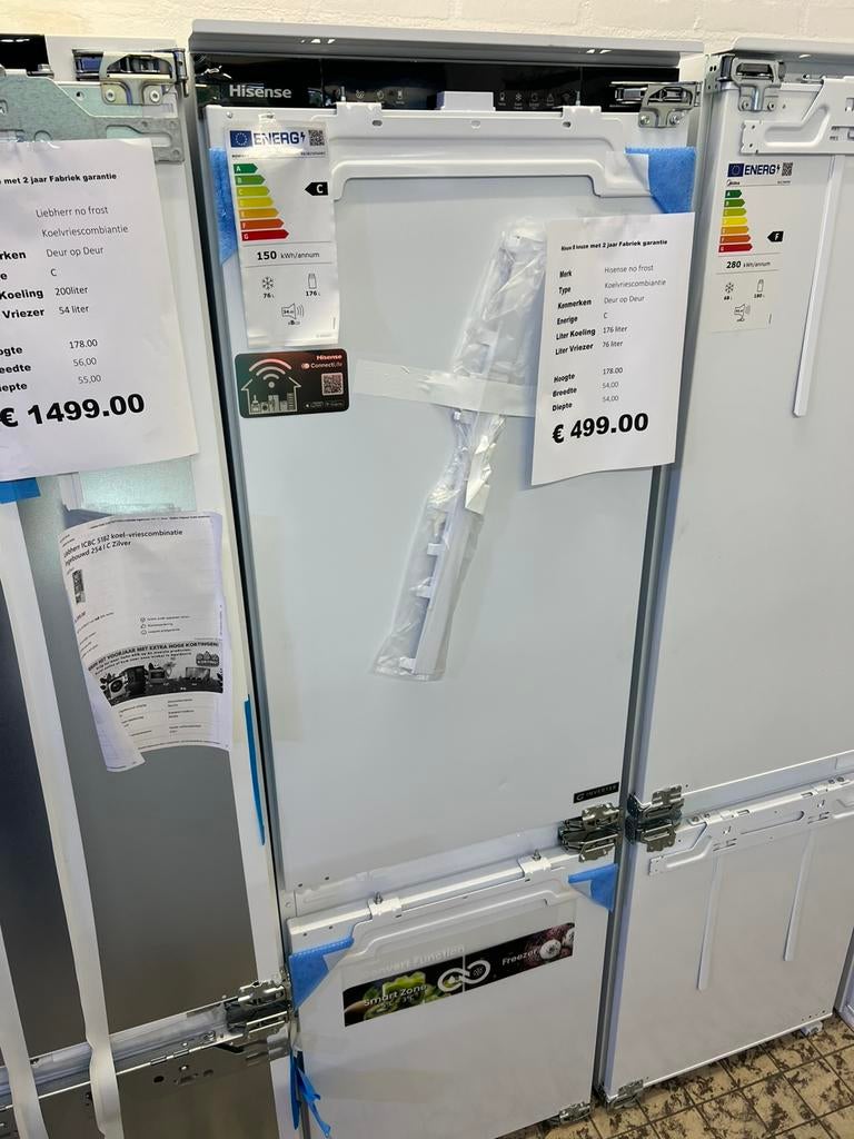 Hisense koelvriescombinatie no frost inbouw 178 deur op deur, Witgoed en Apparatuur, Koelkasten en IJskasten, Nieuw, Met aparte vriezer