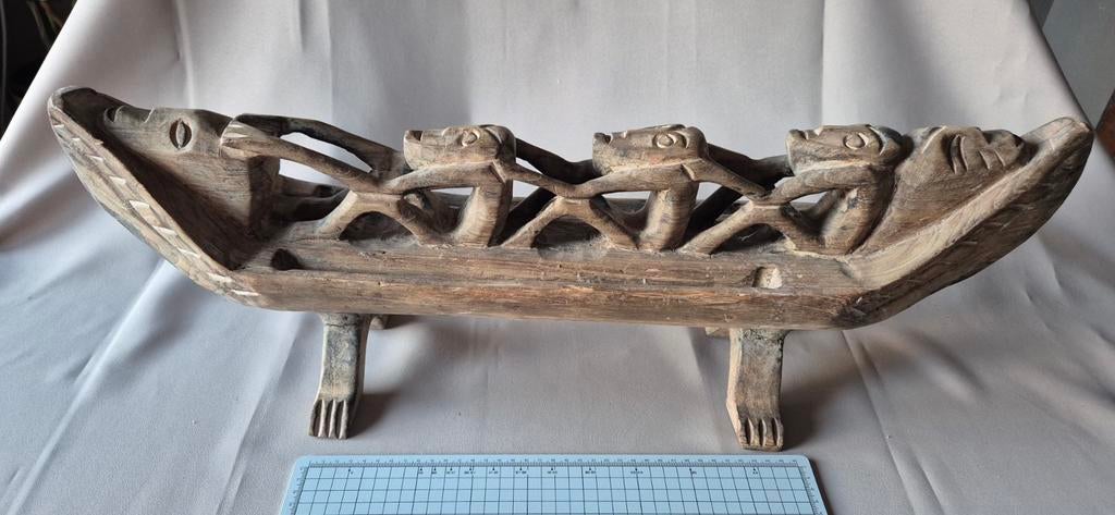 Indonesisch Houtsnijwerk Boot met Figuren, Ophalen