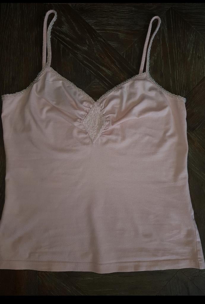 Roze top met spagettibandjes
Met Glitter kraaltjes, Maat 38/40 (M), Ophalen of Verzenden, Zo goed als nieuw, Roze