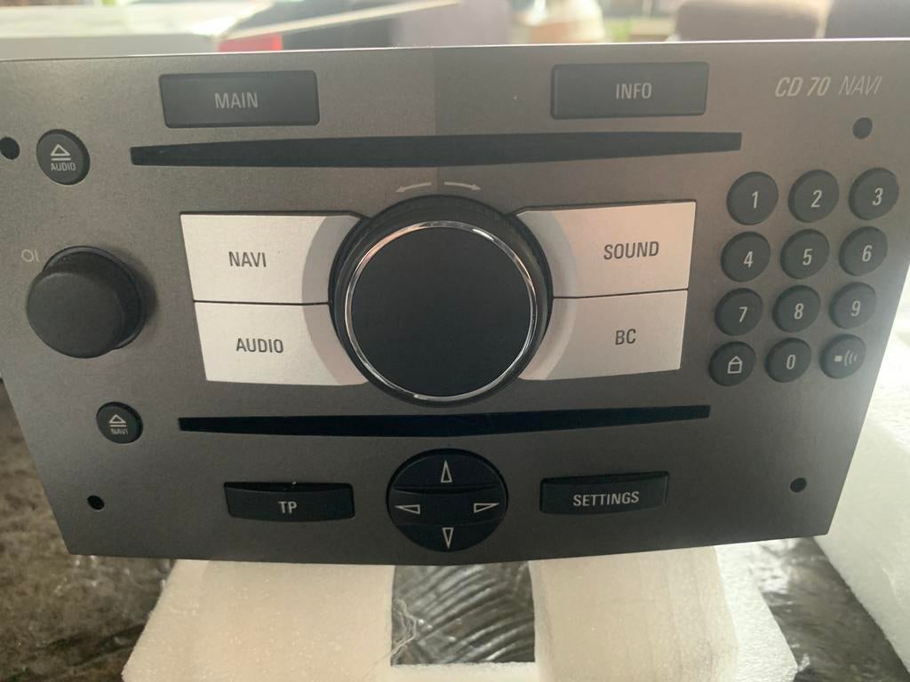Opel  radio navigatie  navAudio astra vectra zafira nieuw, Ophalen of Verzenden, Zo goed als nieuw