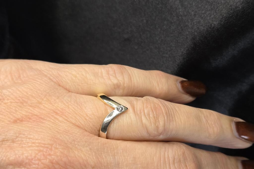Gouden Vintage bi-color  ring met diamant. 2026/98, ., Ophalen of Verzenden, Zo goed als nieuw, Met edelsteen