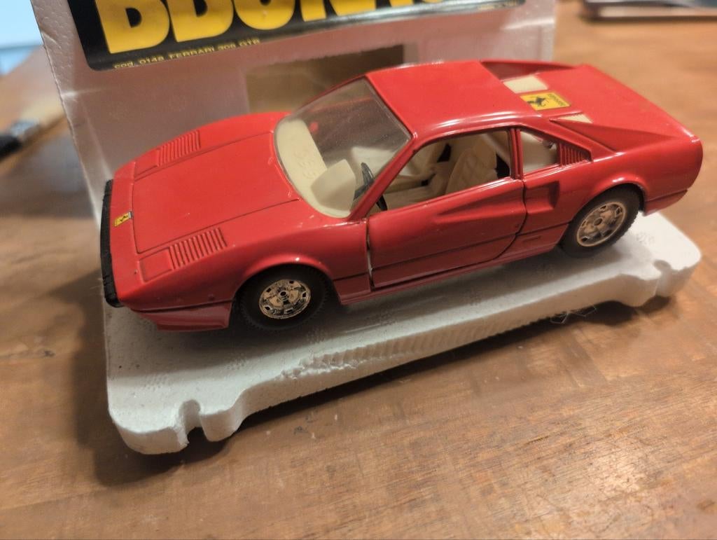 Ferrari 308GTB (Rood) (20 cm) 1/24 Bburago, Hobby en Vrije tijd, Modelauto's | 1:24, Ophalen of Verzenden, Bburago