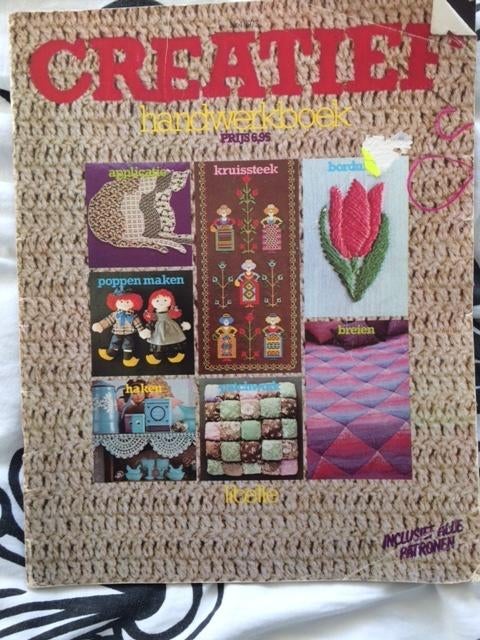 creatief handwerkboek van libelle 1977, Boeken, Hobby en Vrije tijd, Gelezen, Scrapbooking en Knutselen, Ophalen of Verzenden