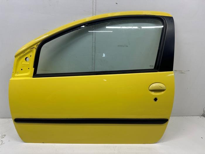 Portier 2Deurs links van een Peugeot 107 (KBL), Gebruikt, -, Deur, -