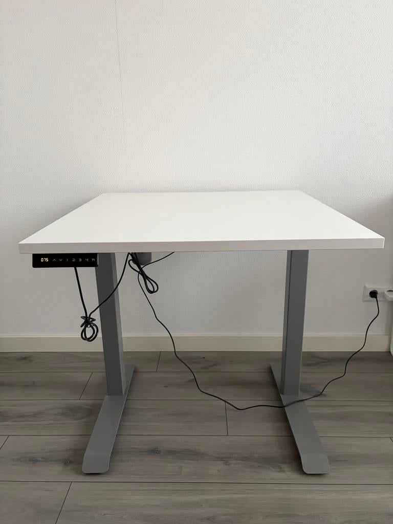 Elektrisch Zit-Sta Bureau 80x80cm (Worktrainer StudyDesk), Huis en Inrichting, Bureaus, Ophalen, Elektrisch, Zo goed als nieuw