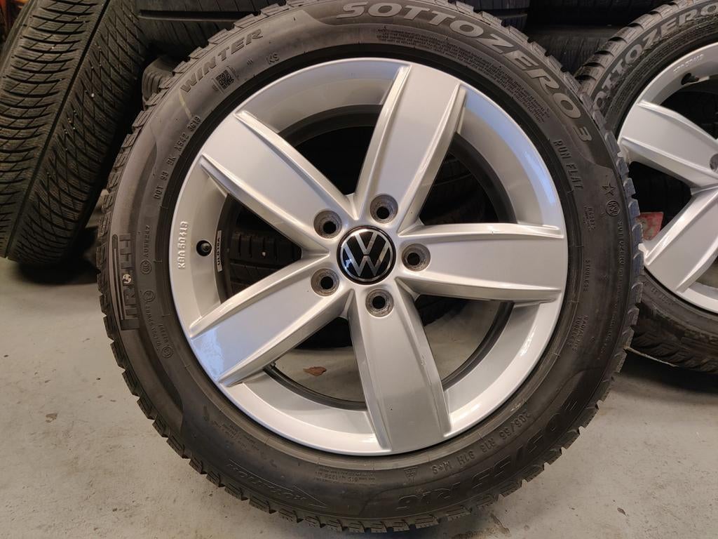 Originele Volkswagen Winterset Golf Caddy Touran, Ophalen, Gebruikt, 16 inch, Banden en Velgen