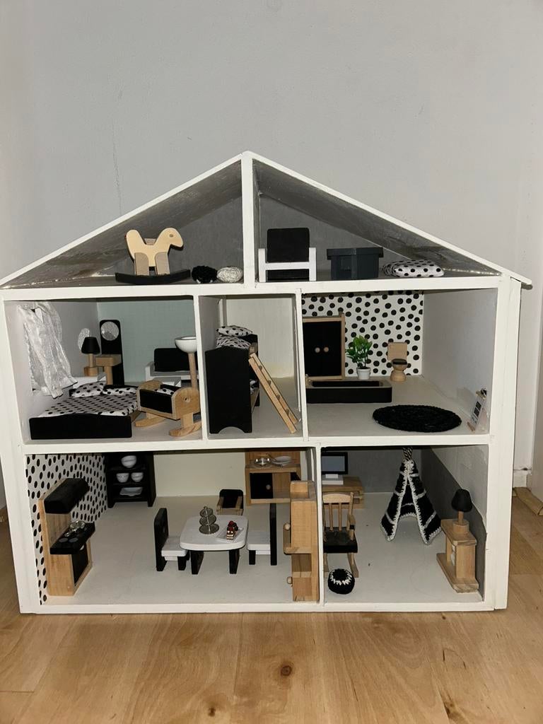 Polkadot poppenhuis incl meubels, Ophalen, Zo goed als nieuw, Poppenhuis