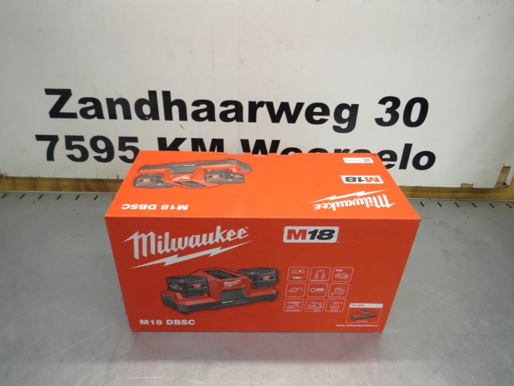 Milwaukee M18 DBSC Dual Bay Super snellader - 4932492531, Nieuw, Zandhaarweg, Ophalen of Verzenden, Milwaukee