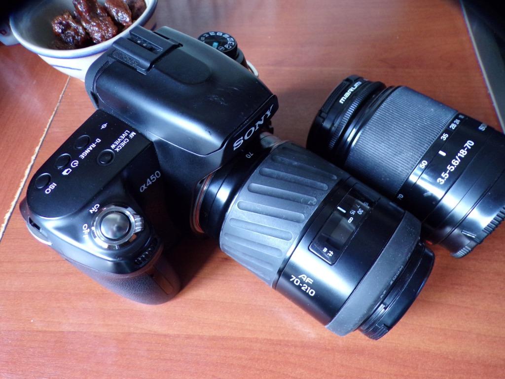 Sony A 450 DSLR camera met 18-70 mm  lens