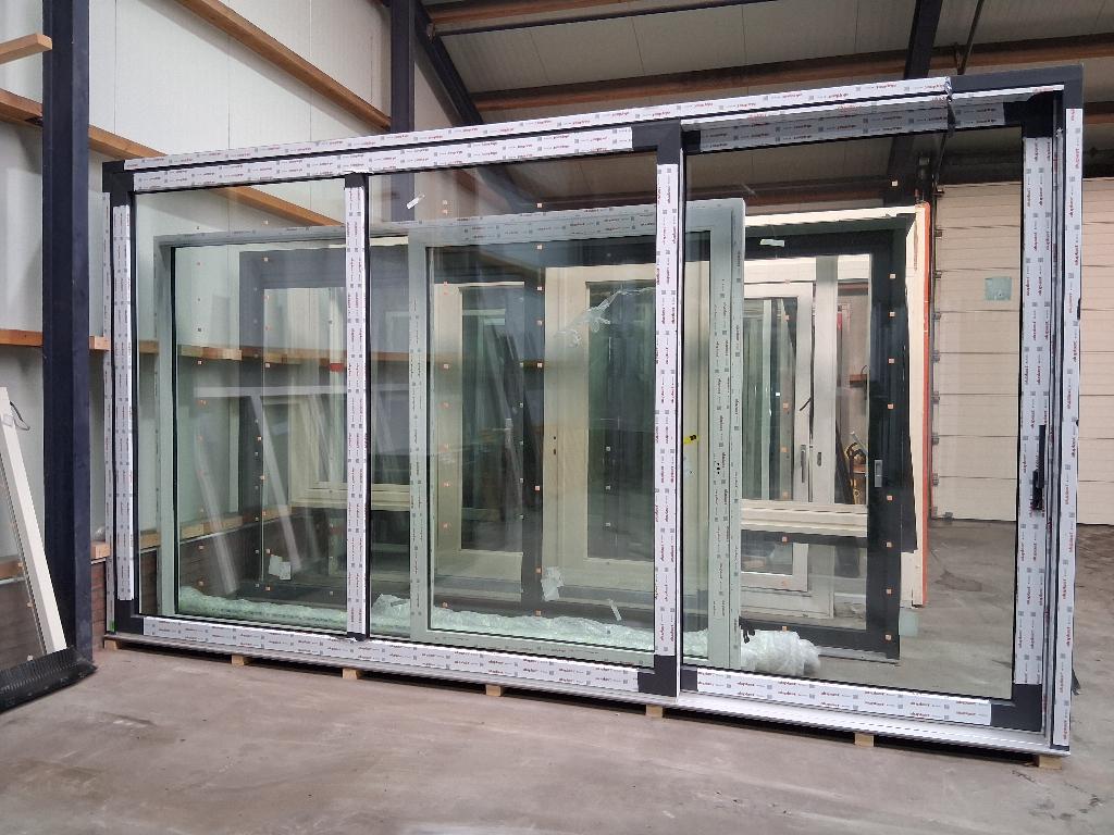 Nieuw XL schuifpui Trpile glas bezorgen factuur mogelijk, Kunststof, 225 cm of meer, Ophalen of Verzenden, Zo goed als nieuw