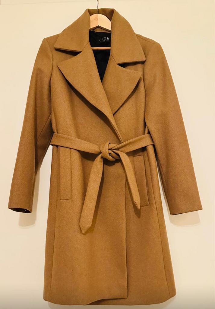 Elegante camelkleurige jas van CVRD - Maat M, Ophalen of Verzenden, Zo goed als nieuw, Maat 38/40 (M), Beige