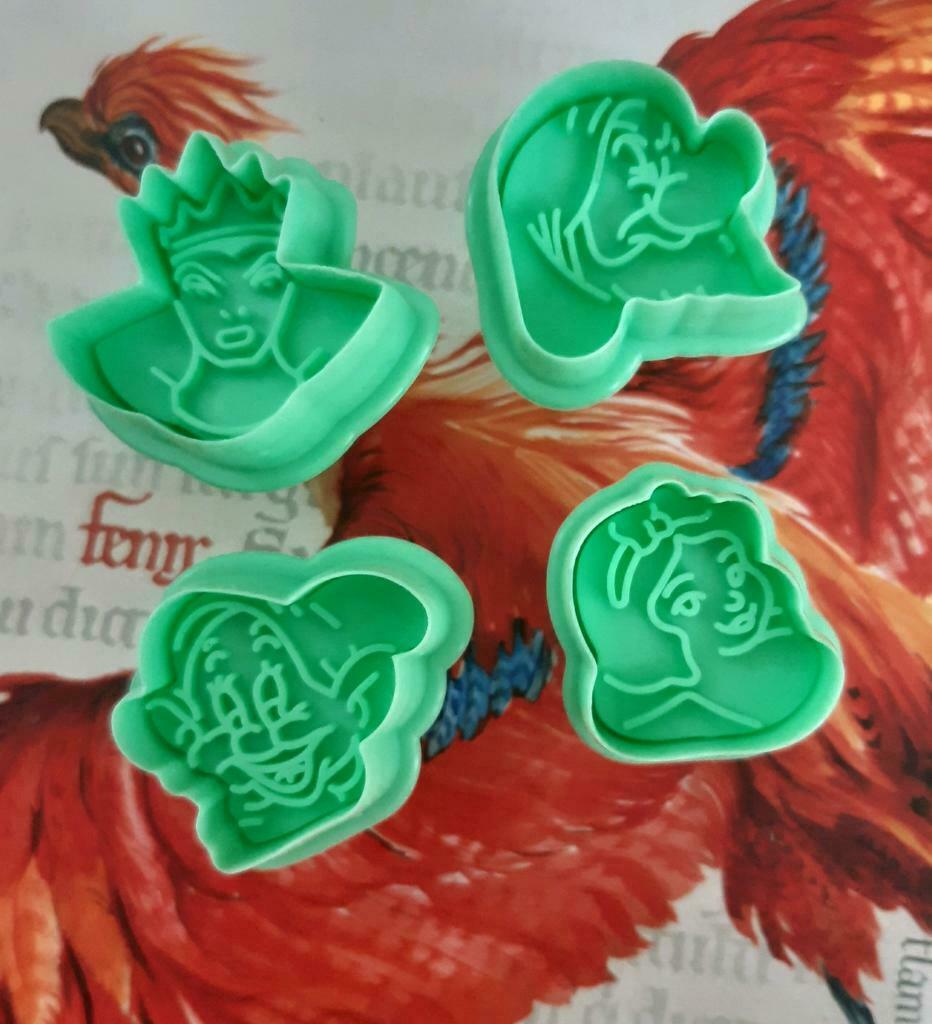 Disney Snowwhite / sneeuwwitje koekjes uitstekers / vormpjes, Ophalen of Verzenden, Nieuw