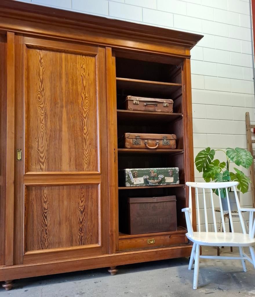 XXL Antieke/vintage schuifdeurkast, Brocante kloosterkast, Antiek en Kunst, Antiek | Meubels | Kasten, Ophalen