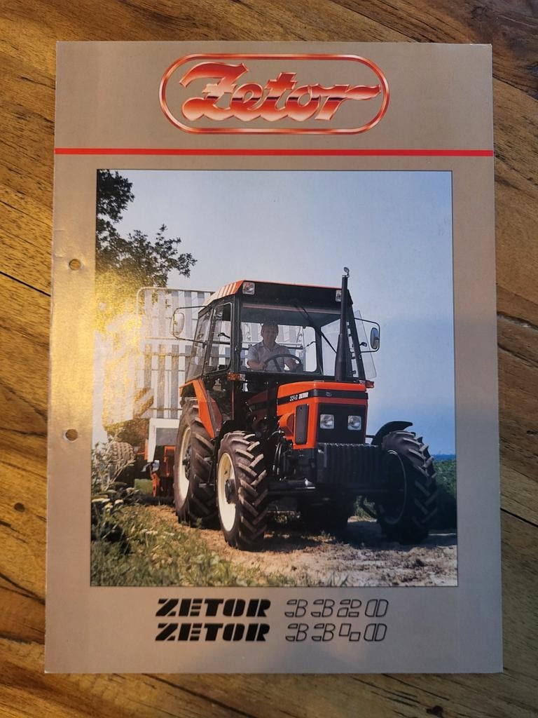 Tractor folder Zetor 3320 3340, Boeken, Catalogussen en Folders, Ophalen of Verzenden, Zo goed als nieuw