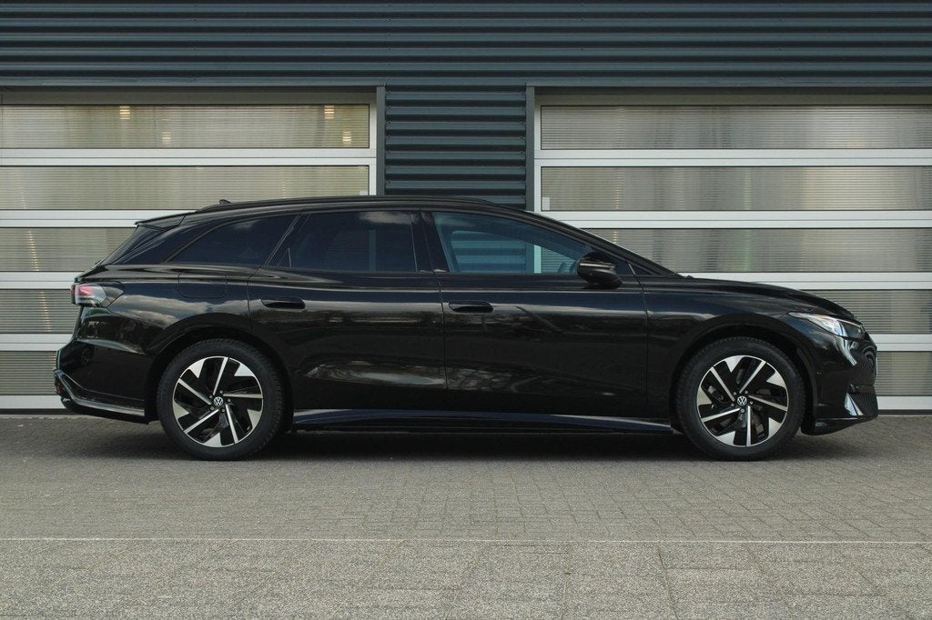Volkswagen ID.7 Tourer 286pk Limited Edition 77 kWh | Black, Auto's, Volkswagen, Automaat, 12 maanden, Zwart, 587 km
