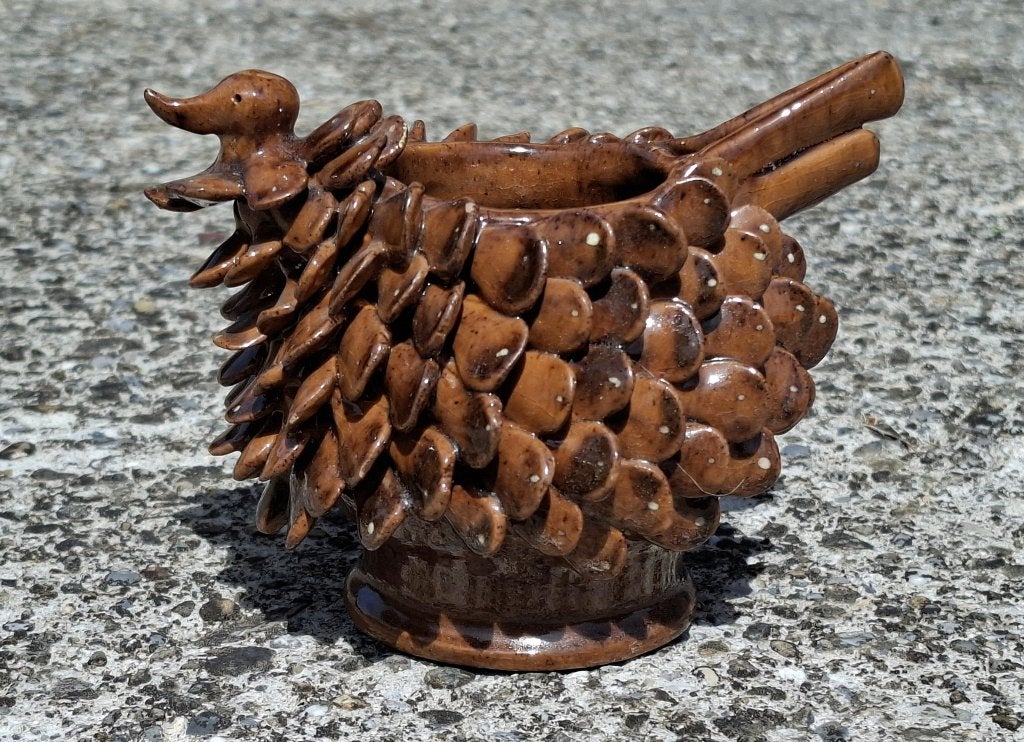 Kunst - aardewerk - dennenappel/vogel, Minder dan 20 cm, Ophalen of Verzenden, Steen of Keramiek, Beeld