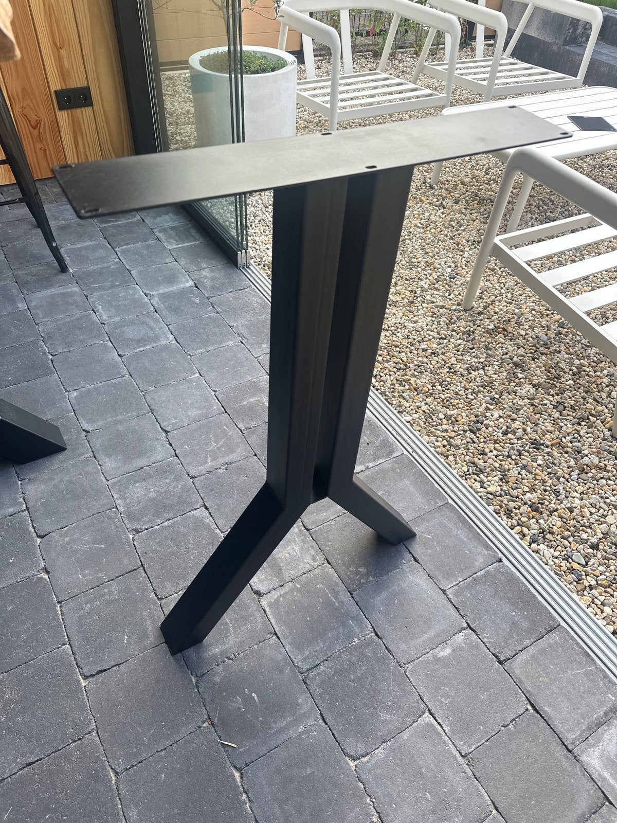 Zwarte stalen tafelpoot - bartafel, Ophalen, Tafelpoot, Gebruikt, 50 tot 100 cm
