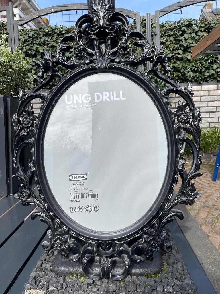 IKEA UNG DRILL fotolijst zwart ovaal barok / gothic stijl, Ophalen, Minder dan 50 cm, Zo goed als nieuw, Minder dan 100 cm