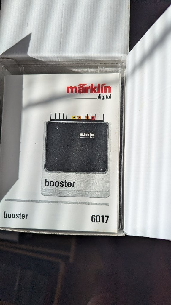 Märklin 6017 Booster, Ophalen of Verzenden, Zo goed als nieuw, Märklin, Transformator of Voeding