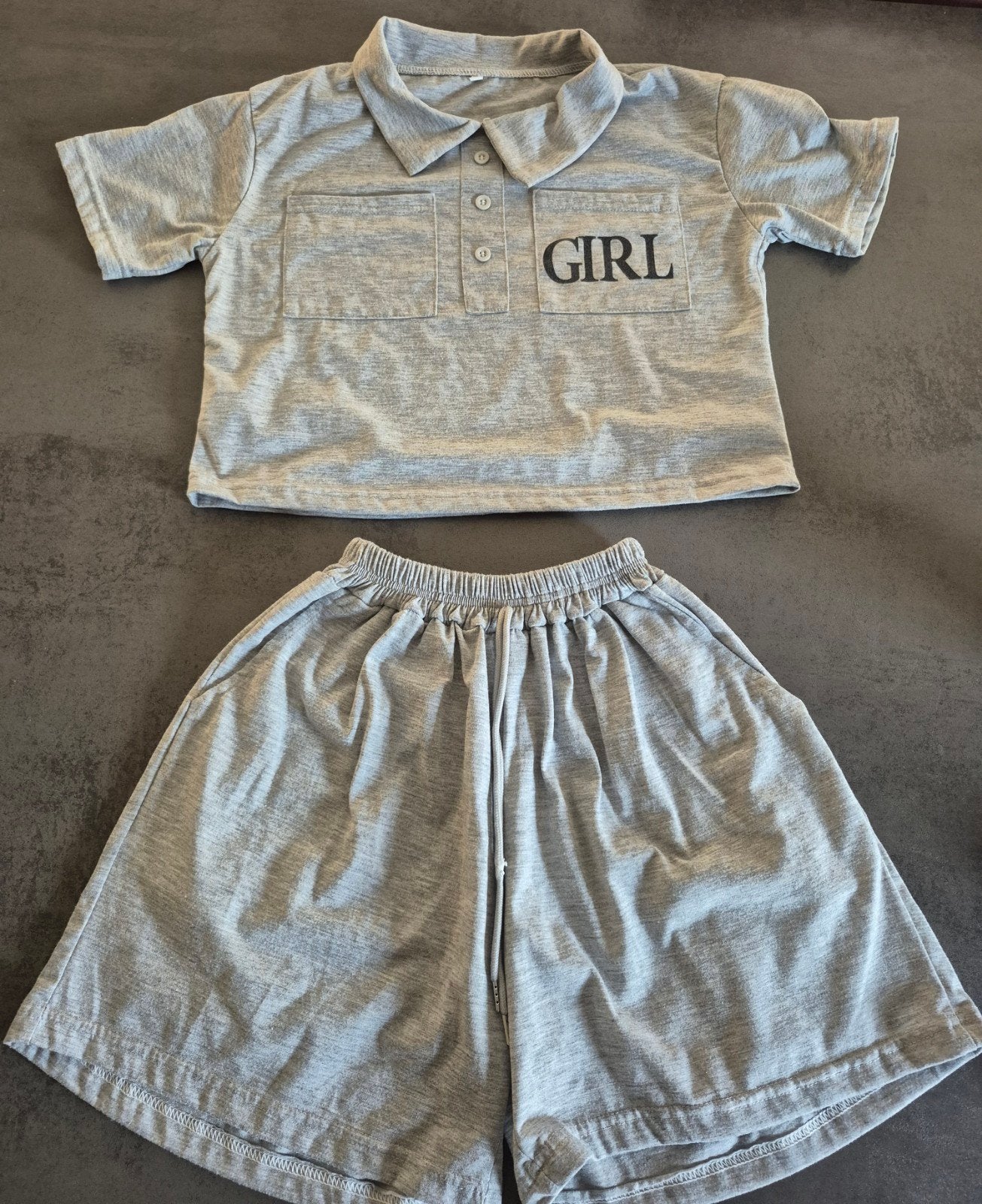 Girl 152 set outfit comfortabel en leuk grijs shorts met cro, Ophalen of Verzenden, Meisje