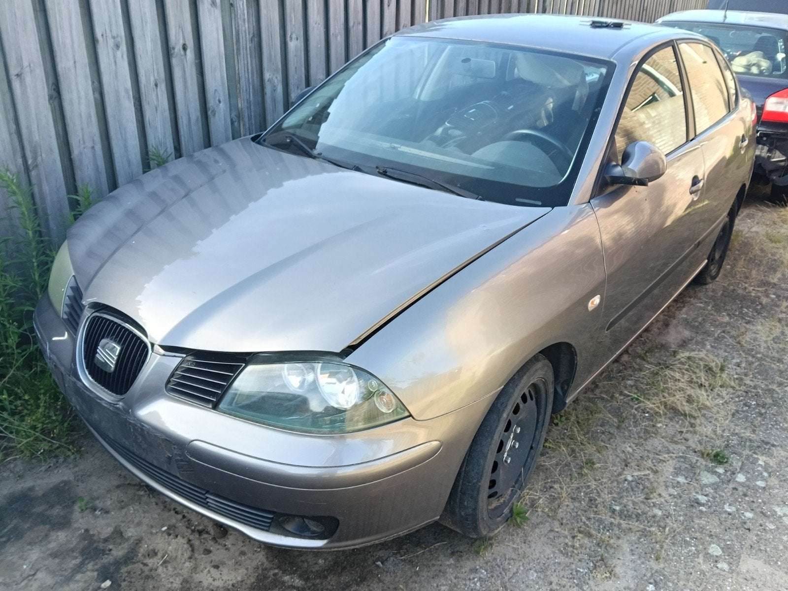 2x Seat Ibiza en Cordoba voor de sloop, Ophalen of Verzenden, Voor, Seat, Bumper