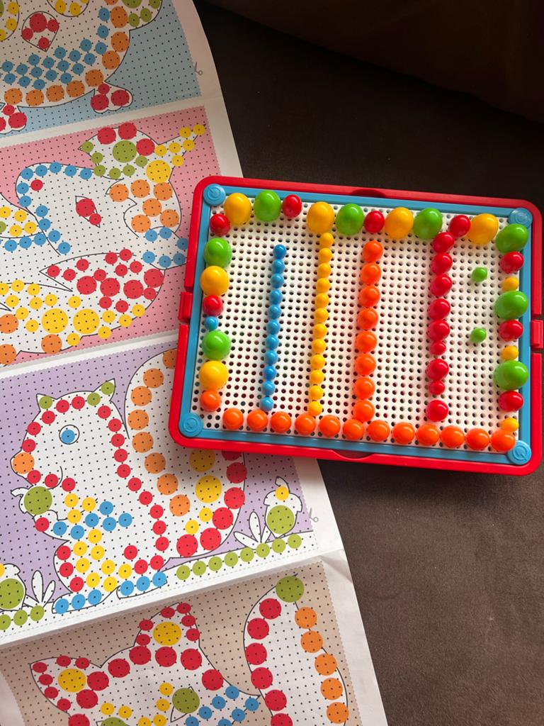 Quercetti FantaColor Junior Mozaïek Spel met Voorbeelden, Ophalen of Verzenden, Zo goed als nieuw, Knutselen