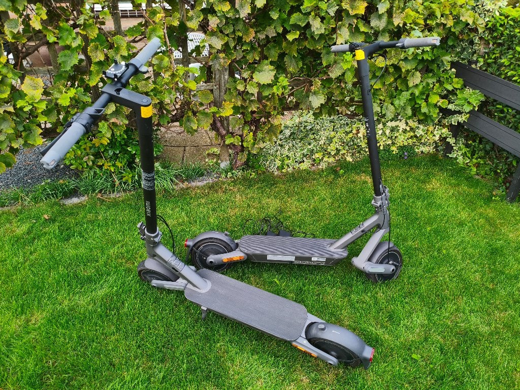 2x Step Xiaomi Electric Scooter 4 Ultra, Fietsen en Brommers, Ophalen, Zo goed als nieuw, Elektrische step (E-scooter), Xiaomi Mi