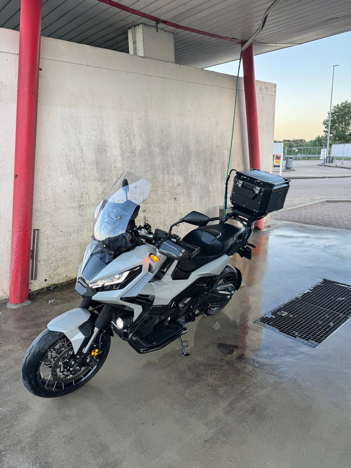 Honda X-ADV 35kw Scooter met Akrapovic uitlaat en topkoffer, 750 cc, Motorrijbewijs A, Gebruikt, Particulier
