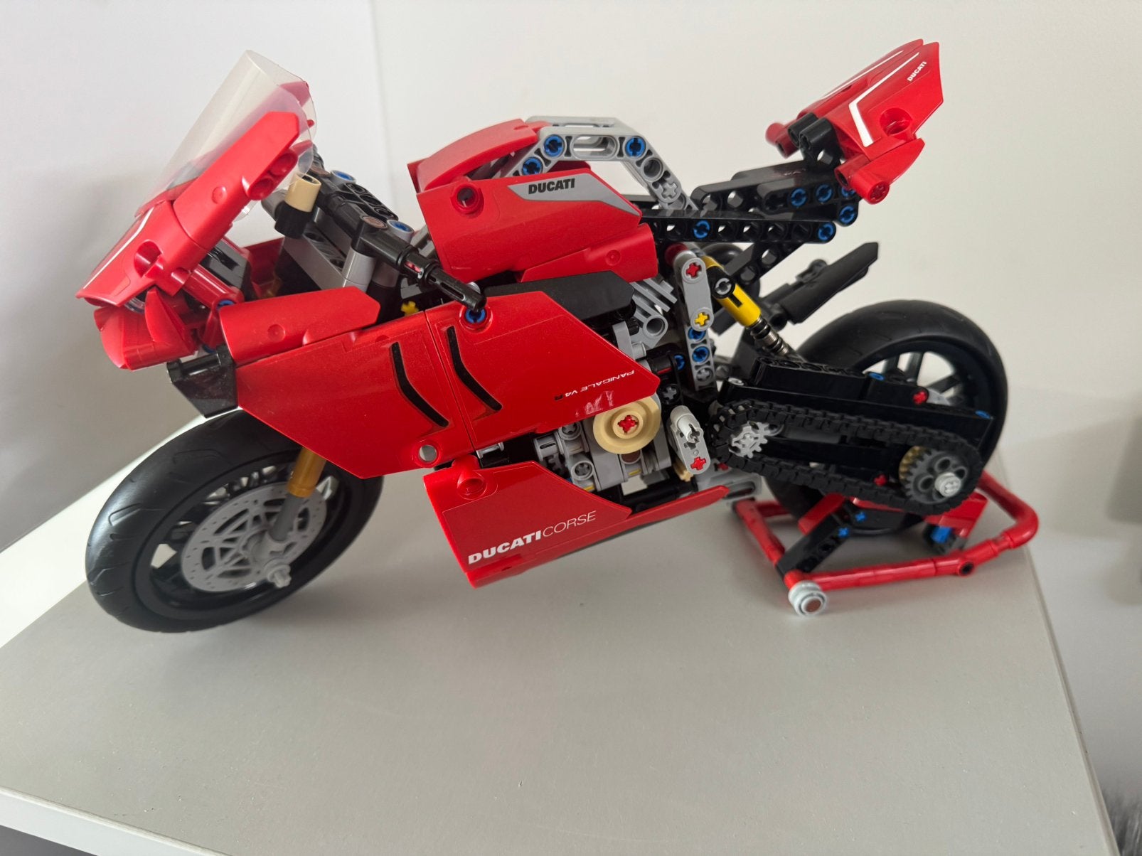 LEGO Technic 42202 Ducati Panigale V4 S motor, Ophalen, Zo goed als nieuw, Motor