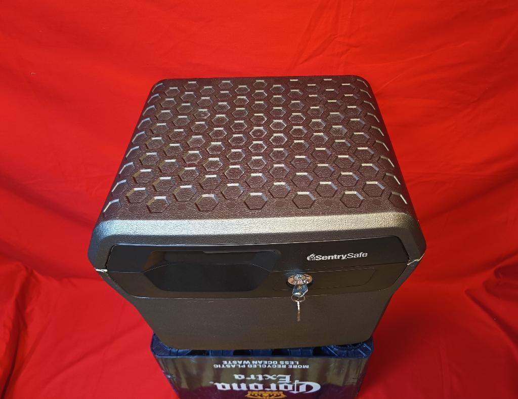 sentry safe, Ophalen, Nieuw, Brandkast