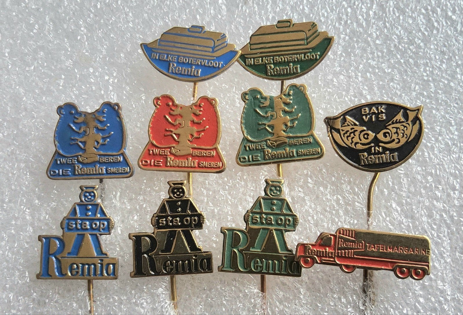 10 Vintage Remia Speldjes - Diverse Reclame, Ophalen of Verzenden, Gebruikt, Overige onderwerpen, Speldje of Pin