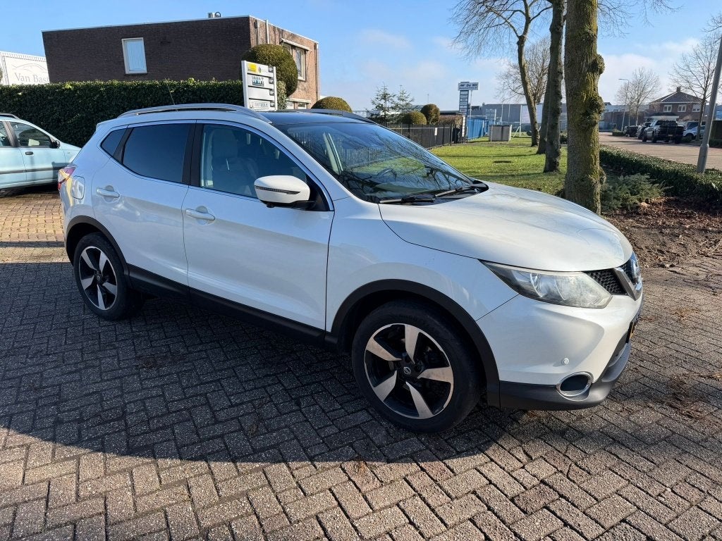 Nissan QASHQAI 1.5 dCi Connect Ed. (bj 2015), Auto's, Voorwielaandrijving, Gebruikt, 4 cilinders, Wit