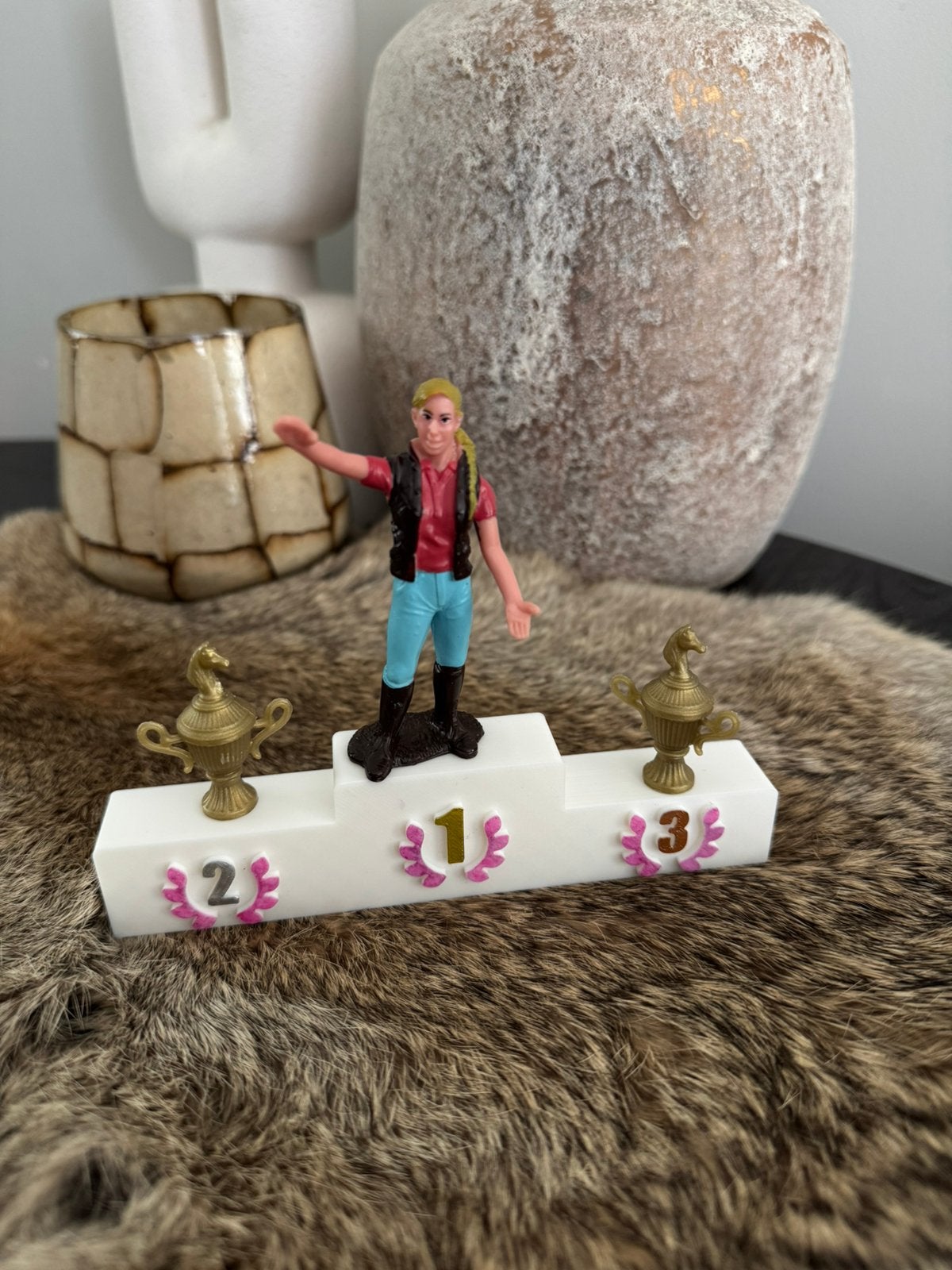 Schleich prijsuitreiking podium | 3D geprint, Ophalen of Verzenden, Zo goed als nieuw, Poppenhuis