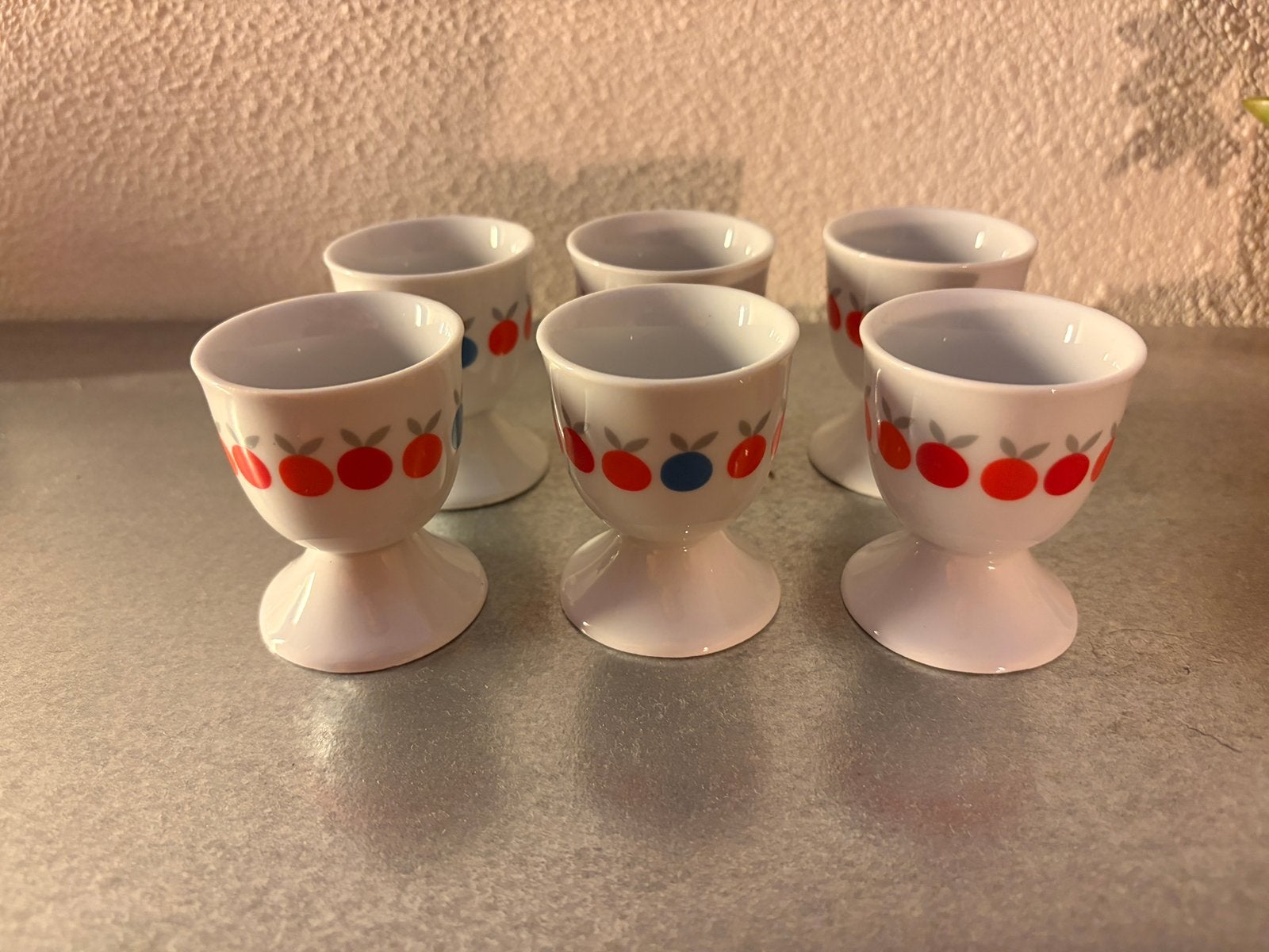 Retro set eierdopjes porselein, Overige typen, Ophalen of Verzenden, Zo goed als nieuw, Overige stijlen