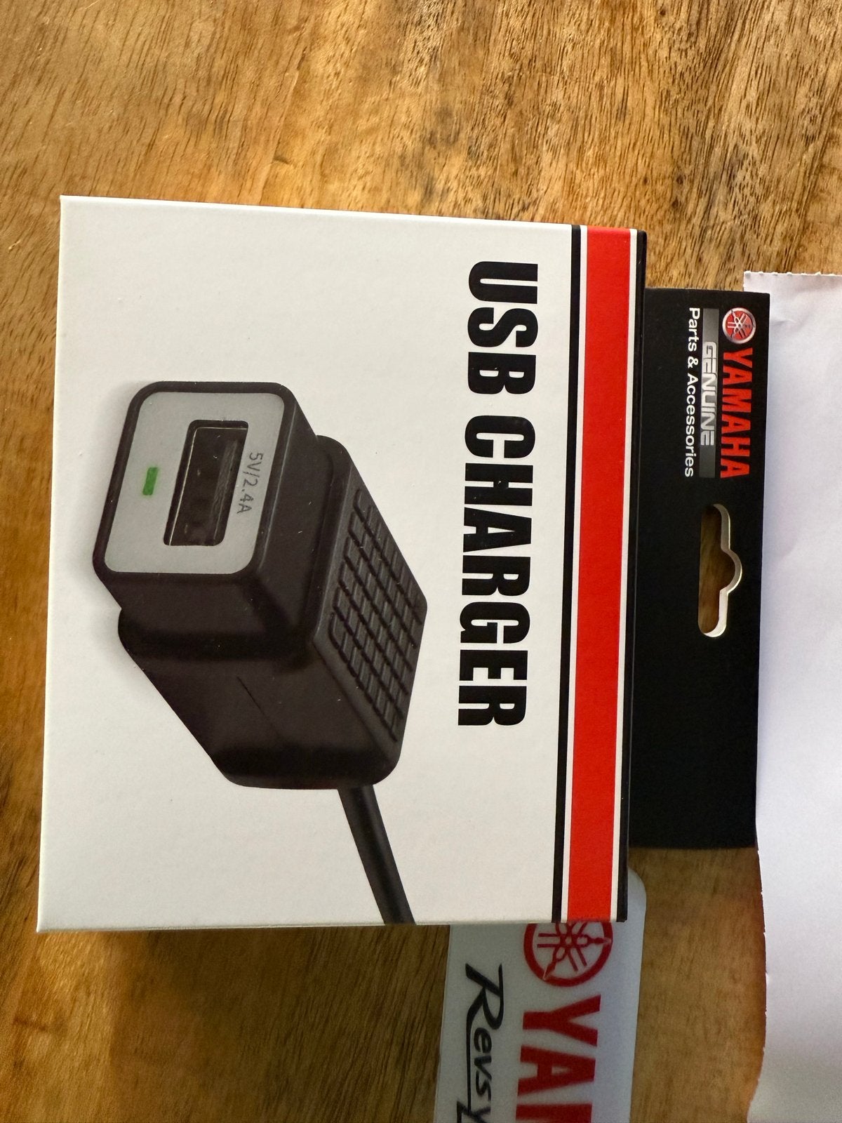 Yamaha USB Oplader - Origineel en Nieuw, Ophalen, Universeel, Adapter, Nieuw