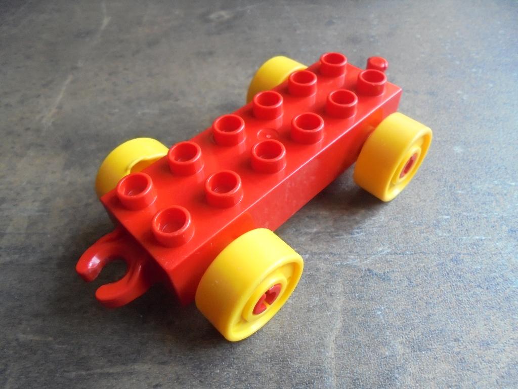 Lego Duplo Car Base 2x6 with Fake Bolts (zie foto's) 6, Ophalen of Verzenden, Gebruikt, Losse stenen, Duplo