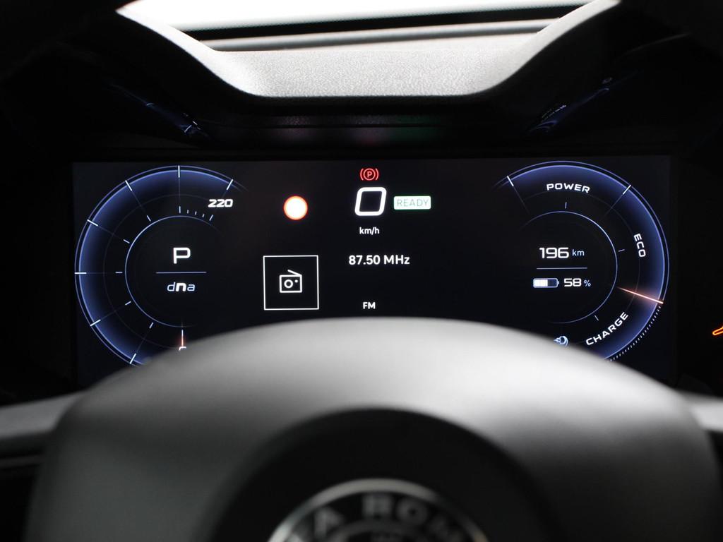 Alfa Romeo Junior Elettrica Automaat 156PK Adaptieve Cruise, Auto's, Alfa Romeo, 413 km, Stof, Gebruikt, Parkeersensor